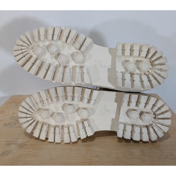 Arezzo Maya Panacota Cream Faux Leather Lug Sole Combat Boots Women’s 9B - Picture 6 of 8